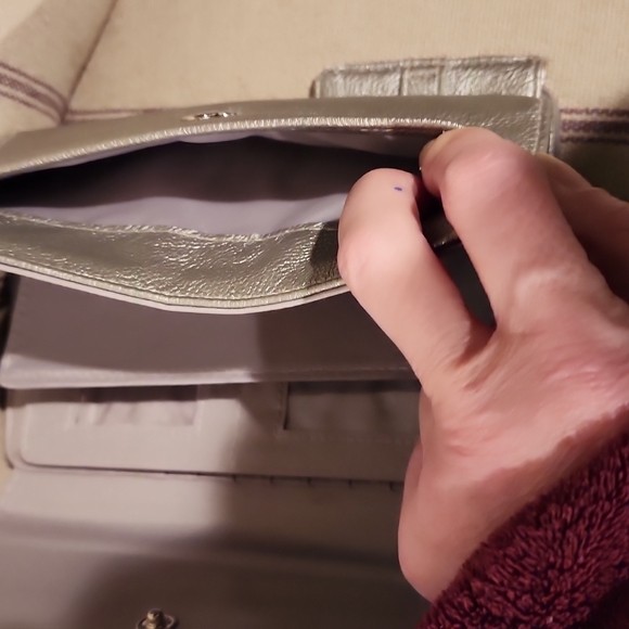 Organizer Wallet - Picture 5 of 8